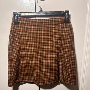 Size Small: Brown Plaid Mini Skirt - Never Worn